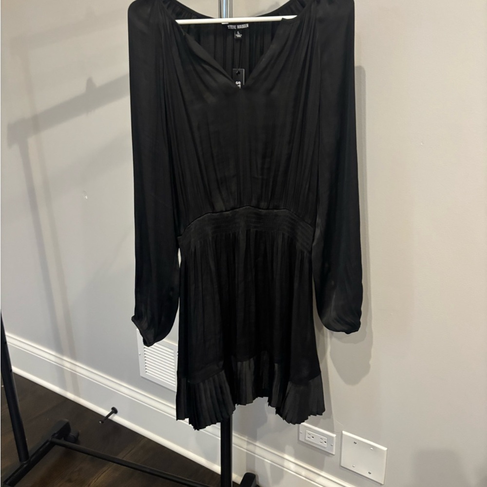 Steve Madden Elegant Black Long Sleeve Dress